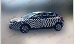 比拟新帝豪两厢版别离加长了5mm和3